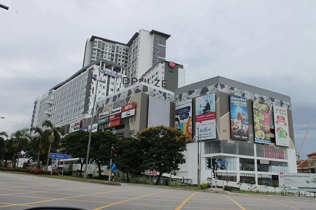 Aparthotel Citadines Dpulze 4*